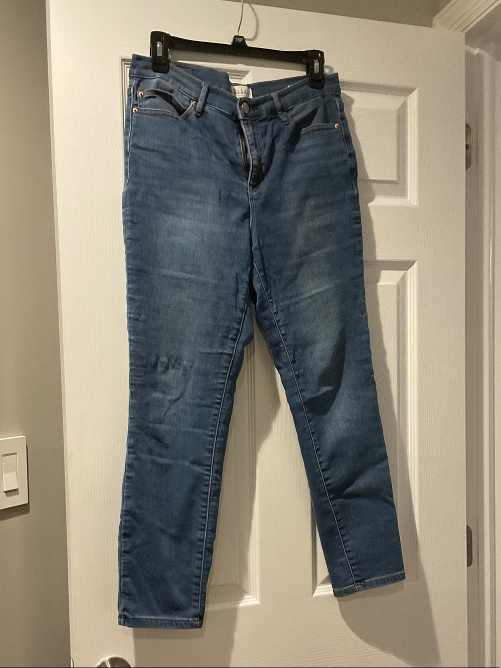 Classic High-Rise Women’s Jeans in Medium Blue